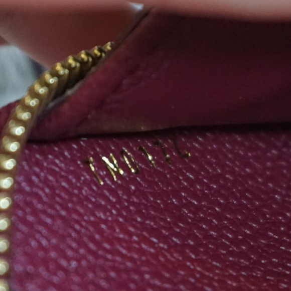 Louis Vuitton Zippy Wallet in Empreinte Leather - Picture 7 of 8